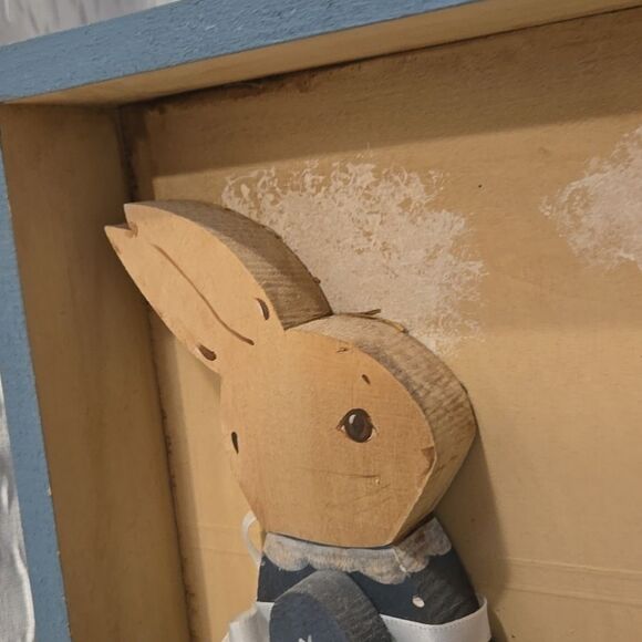 Vtg shadow box or diorama featuring an Easter or spring theme. - Picture 10 of 10